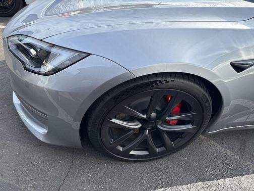 2025 Tesla Model S Plaid