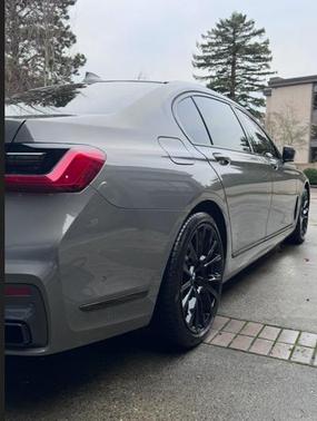 2021 BMW 750 i xDrive