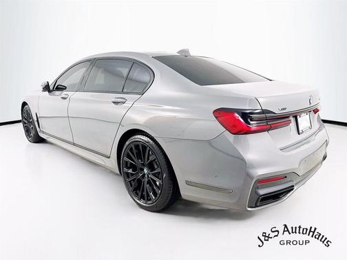 2021 BMW 750 i xDrive