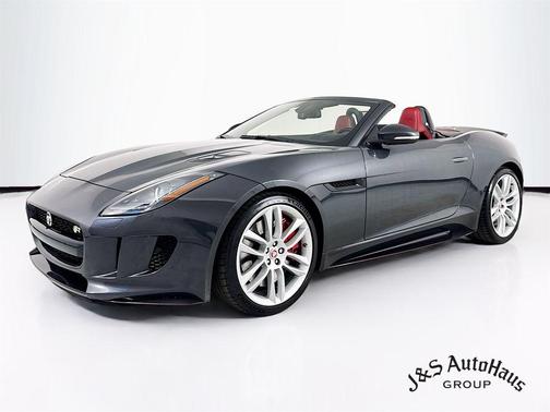 2016 Jaguar F-TYPE R