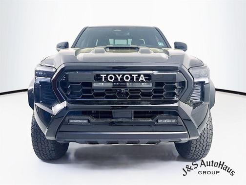 2024 Toyota Tacoma Hybrid TRD PRO