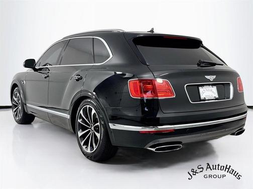 Black 2018 Bentley Bentayga W12