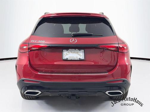 Red 2025 Mercedes-Benz GLC 300 Base