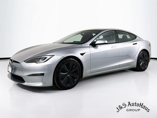 2025 Tesla Model S Plaid