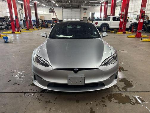2025 Tesla Model S Plaid