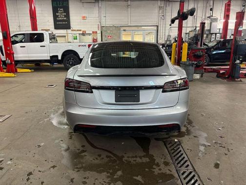 2025 Tesla Model S Plaid
