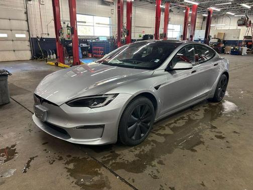 2025 Tesla Model S Plaid