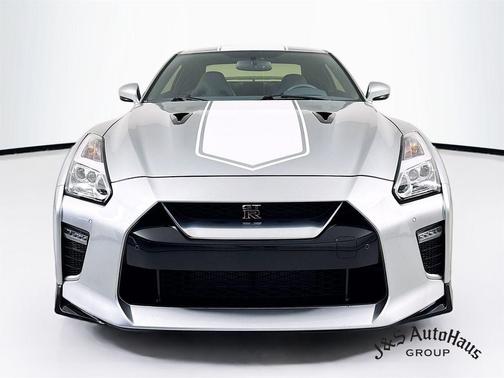 2020 Nissan GT-R Premium