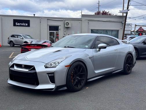 2020 Nissan GT-R Premium