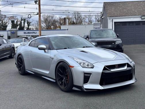2020 Nissan GT-R Premium