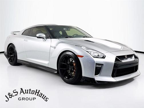 2020 Nissan GT-R Premium