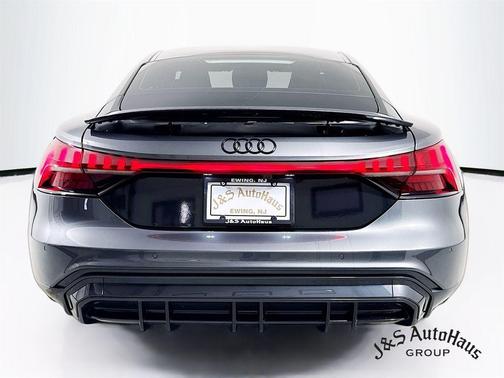 2023 Audi e-tron GT Premium Plus