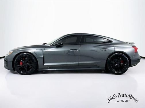 2023 Audi e-tron GT Premium Plus