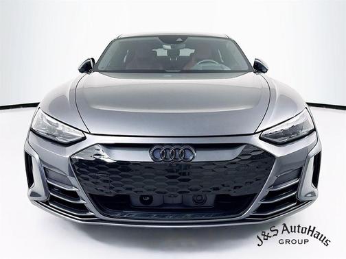 2023 Audi e-tron GT Premium Plus