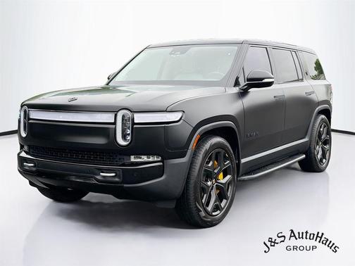 Black 2023 Rivian R1S Adventure Quad Motor Large Pack