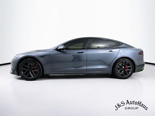 2023 Tesla Model S Plaid