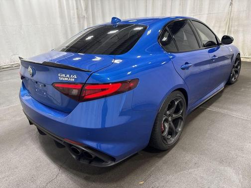 2023 Alfa Romeo Giulia Quadrifoglio