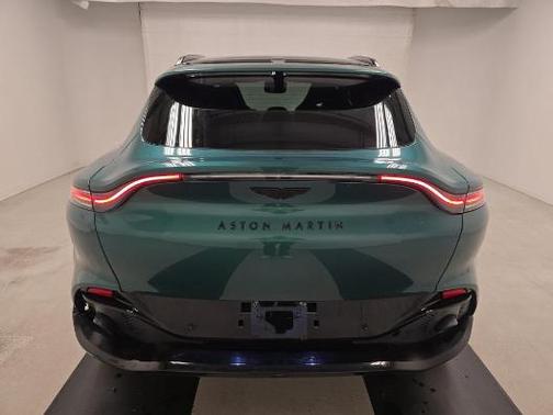 2022 Aston Martin DBX Base