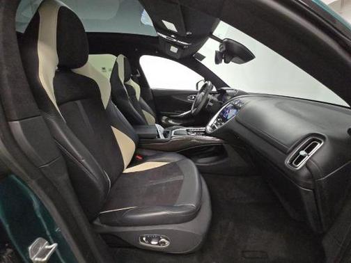 2022 Aston Martin DBX Base