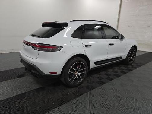 Carrara White Metallic 2022 Porsche Macan S