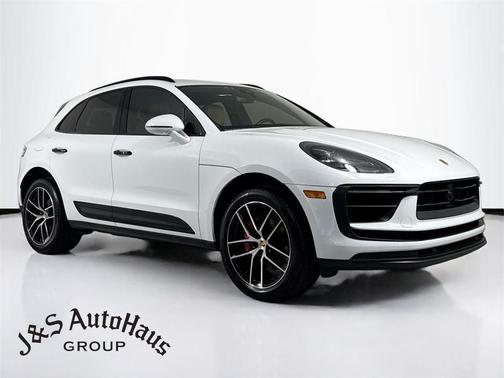 Carrara White Metallic 2022 Porsche Macan S