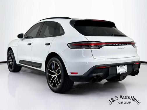 Carrara White Metallic 2022 Porsche Macan S