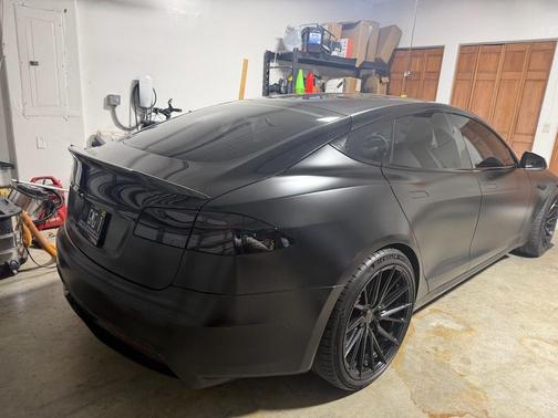 2022 Tesla Model S Plaid