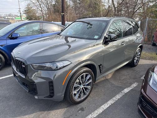2025 BMW X5 M60i