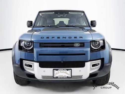 2020 Land Rover Defender 110 SE