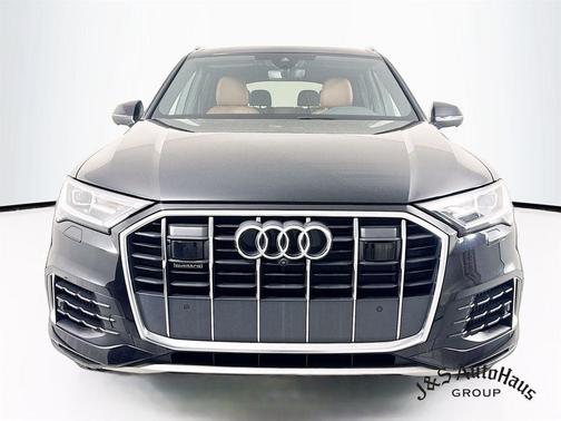 2022 Audi Q7 55 Premium Plus