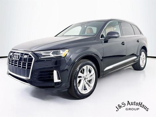 2022 Audi Q7 55 Premium Plus