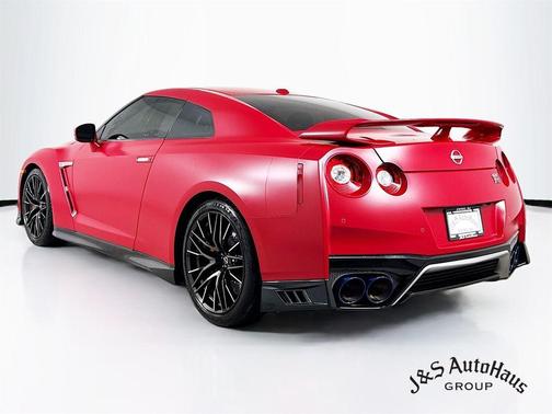 2023 Nissan GT-R Premium