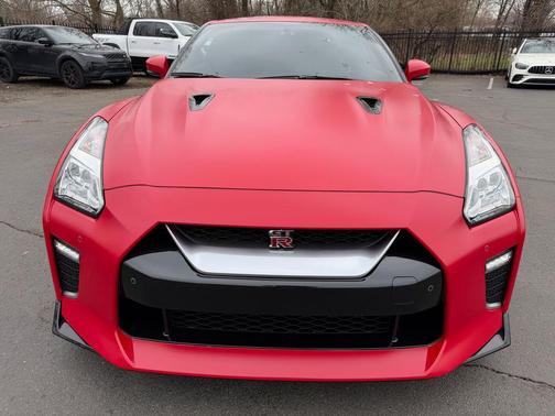 2023 Nissan GT-R Premium