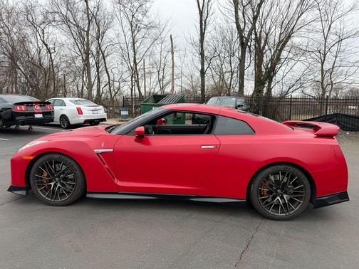 2023 Nissan GT-R Premium