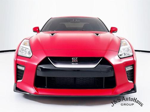 2023 Nissan GT-R Premium