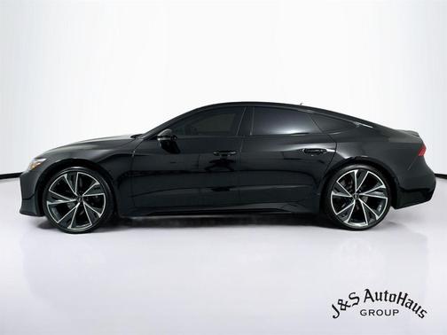 Mythos Black Metallic 2022 Audi RS 7 4.0T quattro