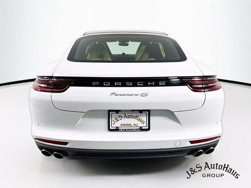 2019 Porsche Panamera 4S