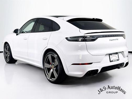 2021 Porsche Cayenne GTS