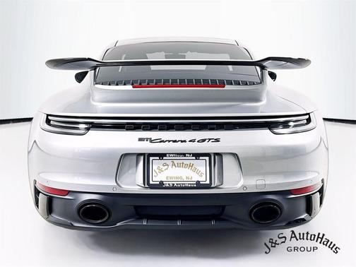 2024 Porsche 911 Carrera 4 GTS