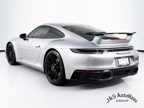 2024 Porsche 911 Carrera 4 GTS