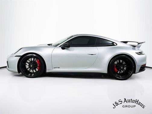 2024 Porsche 911 Carrera 4 GTS