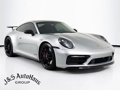 2024 Porsche 911 Carrera 4 GTS