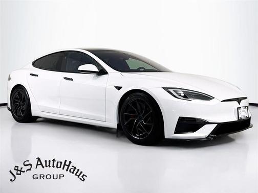 Pearl White 2026 Tesla Model S Plaid