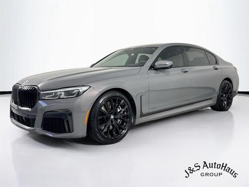 Bernina Gray Amber Effect Metallic 2022 BMW 750 i xDrive