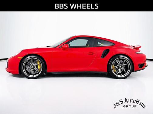 2016 Porsche 911 Turbo S