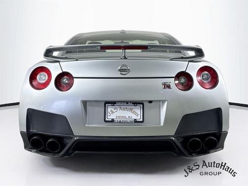 Super Silver 3 Coat Metallic 2013 Nissan GT-R Premium