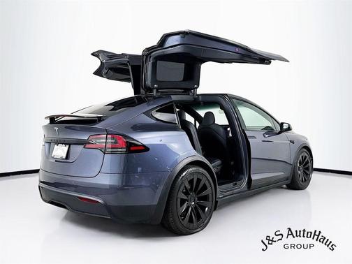 2023 Tesla Model X Base