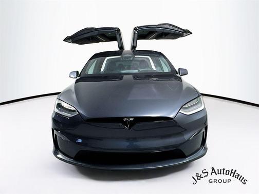 2023 Tesla Model X Base