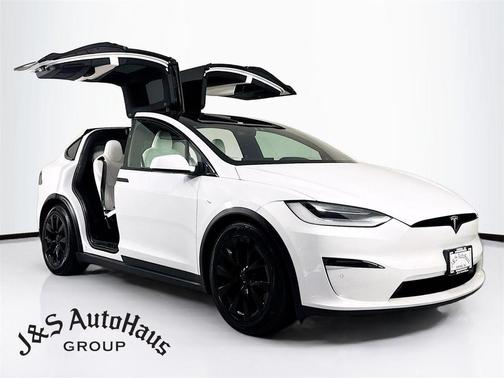2022 Tesla Model X Base