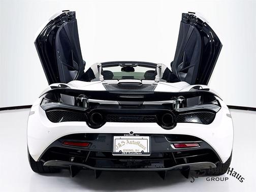 2022 McLaren 720S Base